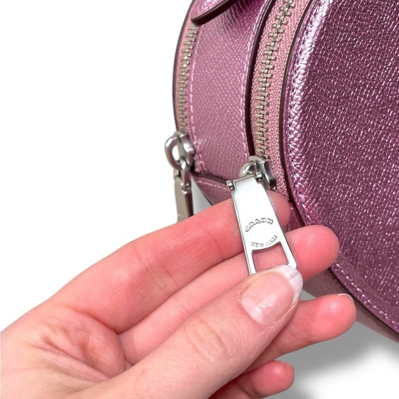 NWT Coach Heart Leather Convertible Crossbody Bag in Pink Lilac Metallic - Picture 13 of 16